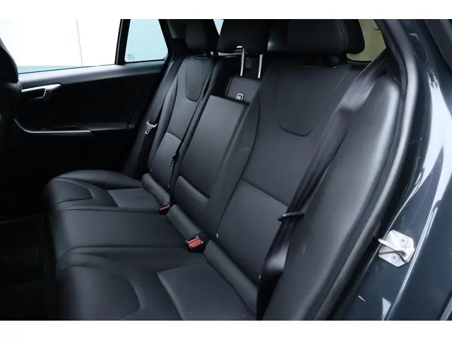 Volvo V60 Cross Country 2.0 D3 Polar+ 2018 Diesel 13