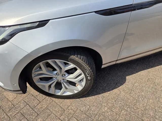 Land Rover Range Rover Velar 3.0 V6 AWD SE 2017 Diesel 26