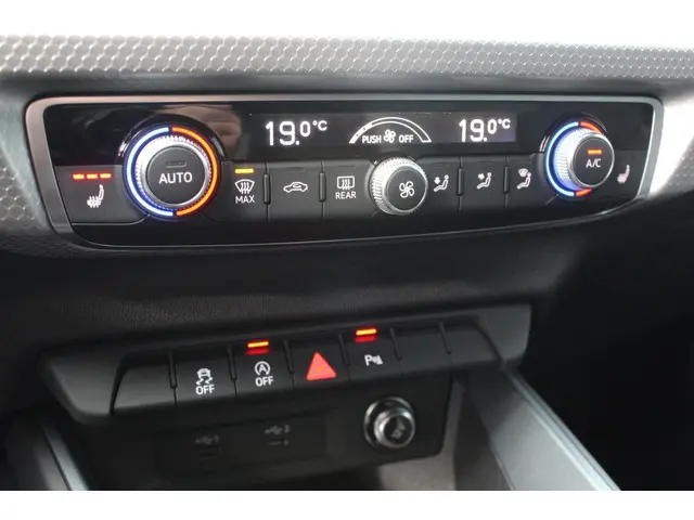 Audi A1 citycarver 30 TFSI epic Automaat 2020 Benzine 13