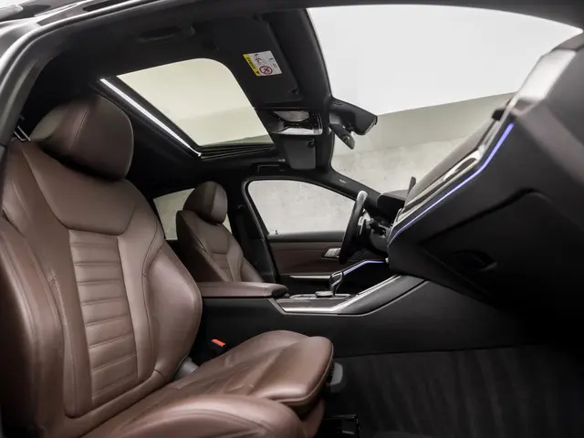 BMW 3 Serie M340i xDrive High Executive 2021 Benzine 8