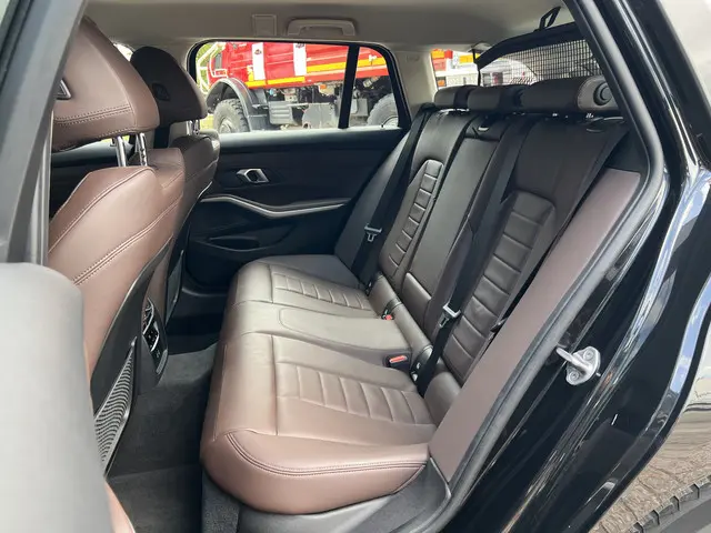 BMW 3 Serie Touring 320e 2023 Hybride Benzine 14