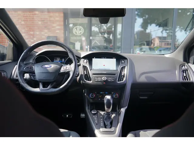 Ford Focus Wagon 1.5 ST-Line 2017 Benzine 4