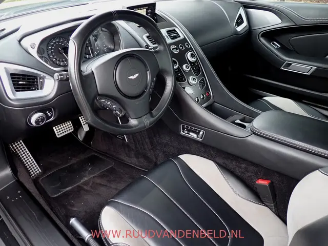 Aston Martin V12 Vanquish 2+2 2014 Benzine 9