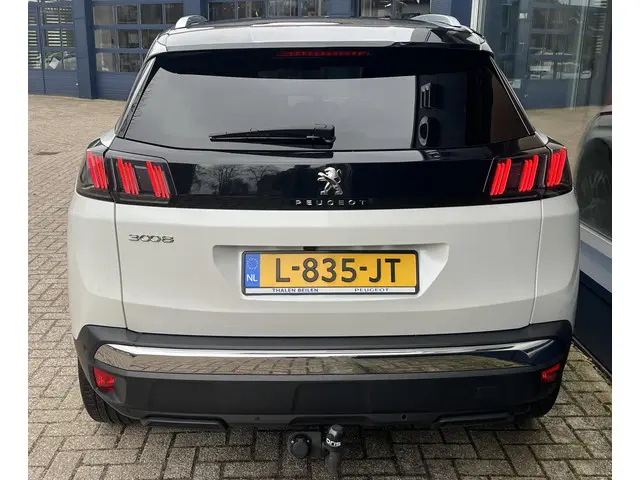 Peugeot 3008 1.2 Turbo 130 PK 2021 Benzine 5