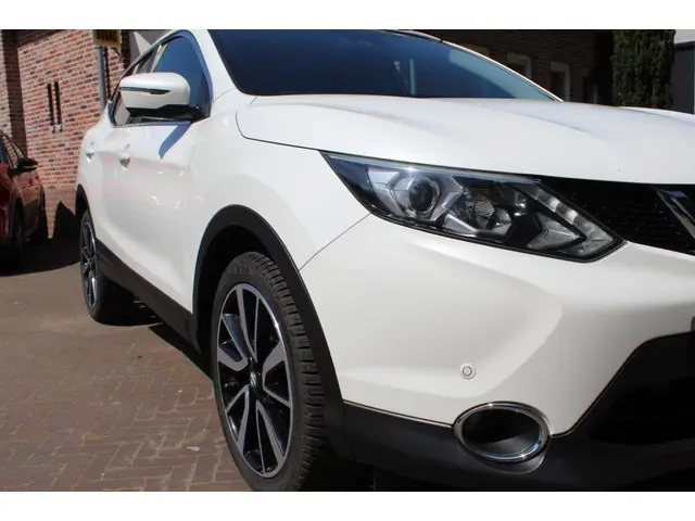 Nissan QASHQAI 1.2 Tekna 2015 Benzine 3