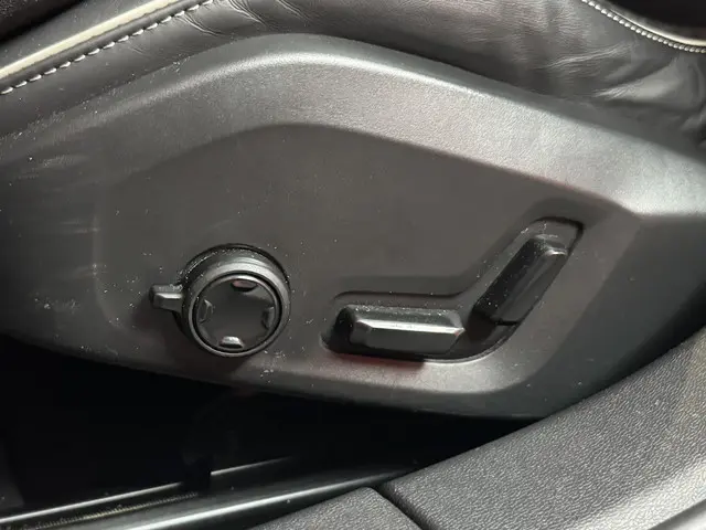 Volvo V60 2.0 B4 R-Design 2022 Hybride Benzine 29