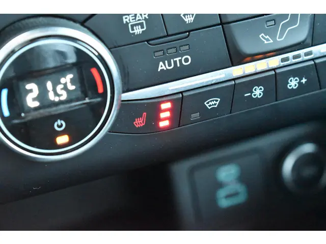 Ford Kuga 2.5 PHEV 225 PK ST-Line X 2020 Hybride Benzine 11
