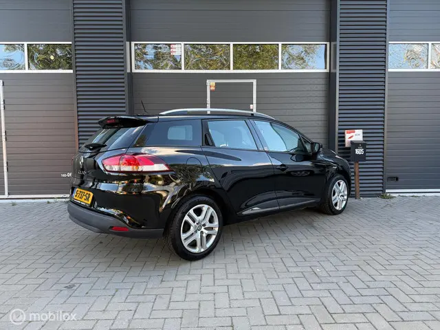 Renault Clio Estate 0.9 TCe Limited 2019 Benzine 4