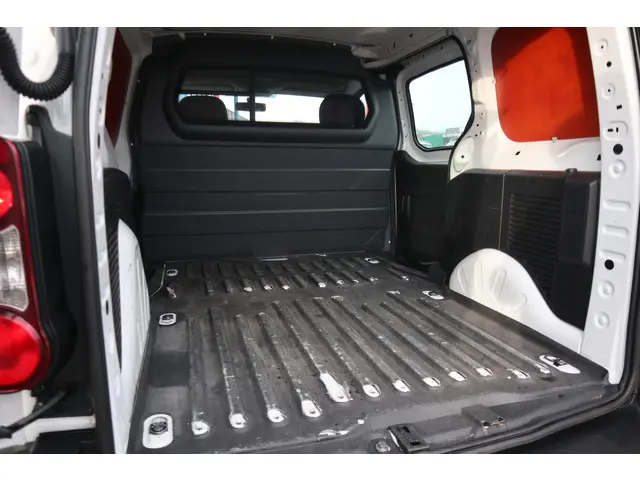 Citroën Berlingo 1.6 BlueHDI 75 Club 2018 Diesel 14