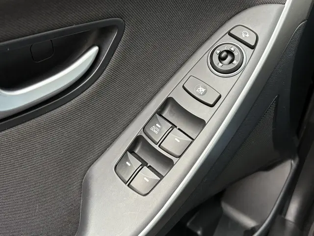 Hyundai i30 1.6 GDI Business Edition 2013 Benzine 21