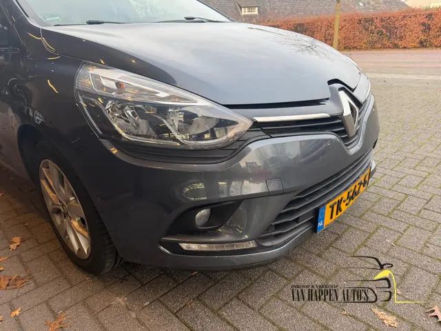 Renault Clio Estate 0.9 TCe Limited 2018 Benzine 6