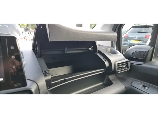 Opel Combo Tour 1.2 Turbo L2H1 Edition 7p. 2020 Benzine 18