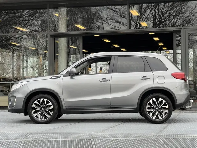 Suzuki Vitara 1.0 Boosterjet Select 2019 Benzine 17