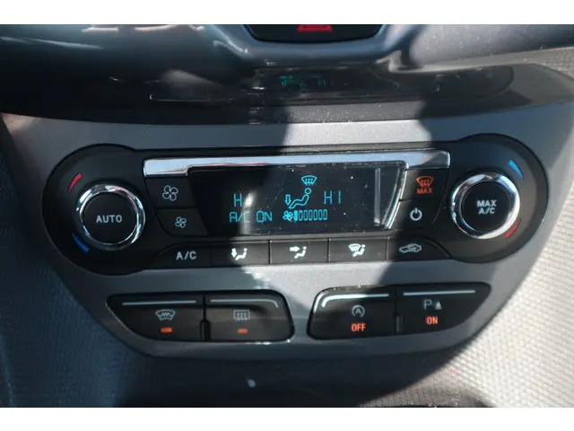 Ford Tourneo Connect Compact 1.0 Titanium 2015 Benzine 21