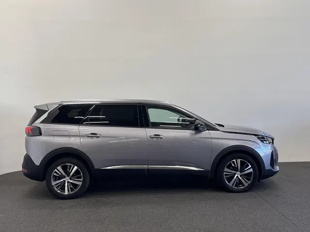 Peugeot 5008 1.2 Aut. PureTech Allure Pack 2022 Benzine 36