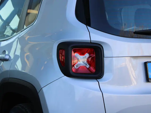 Jeep Renegade 1.3T DDCT Longitude 2020 Benzine 24