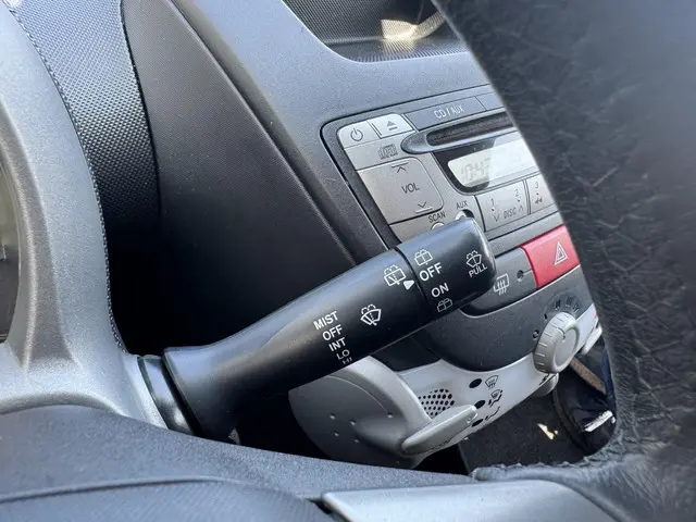 Peugeot 107 1.0 Envy 2013 Benzine 25
