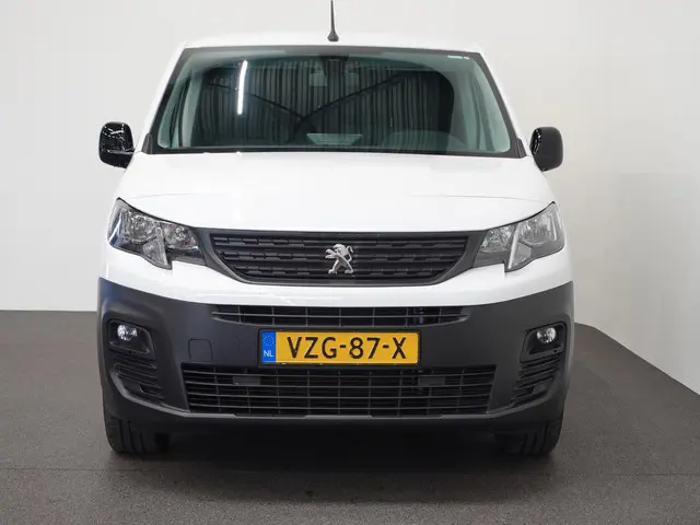 Peugeot Partner 100pk L1 2023 Diesel 42