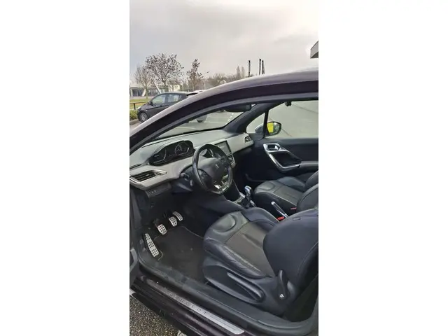 Peugeot 208 1.6 VTi XY navi LM org NL 2014 Benzine 3