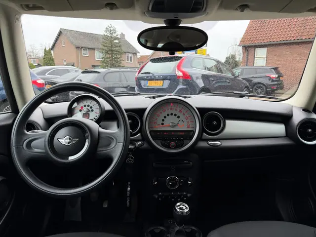 MINI One Mini 1.6 MINIMALIST 2013 Benzine 8