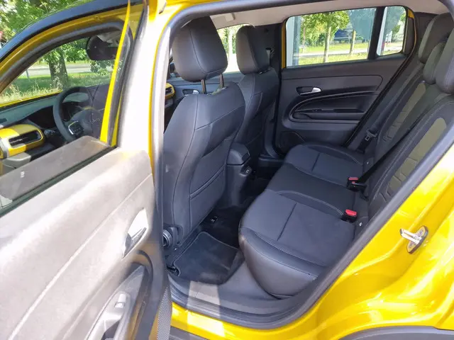 Jeep Avenger Longitude 54 kWh 2023 Elektrisch 18