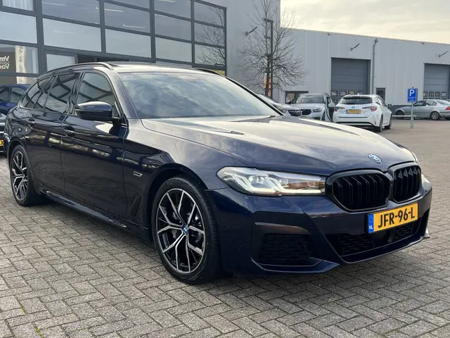 BMW 5 Serie 530e M-Sport Plus 2023 Hybride Benzine 7