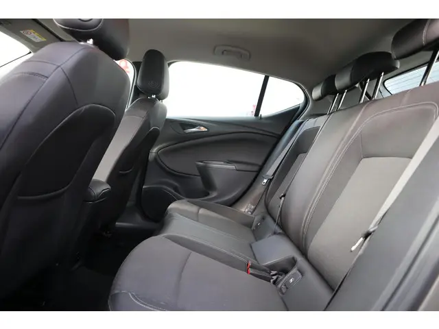 Opel Astra 1.0 INNOVATION 2016 Benzine 7