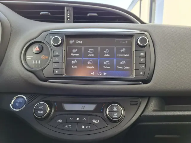 Toyota Yaris 1.5 Hybrid 2017 Hybride Benzine 23