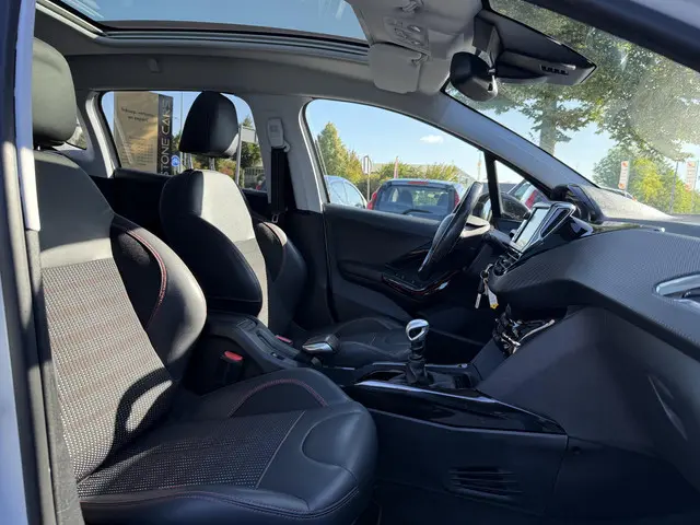 Peugeot 2008 1.2 PureTech GT-line 2016 Benzine 7