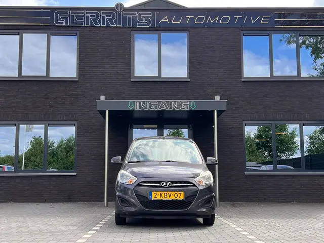 Hyundai i10 1.0 Black pack 2013 Benzine 8