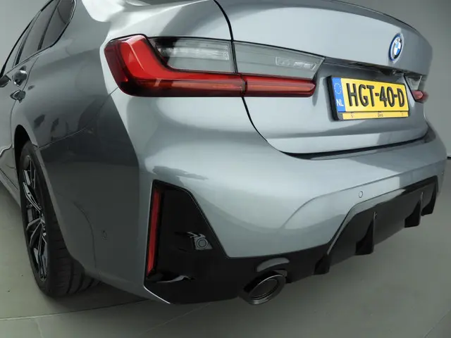 BMW 3 Serie Sedan 320e 2025 Hybride Benzine 33