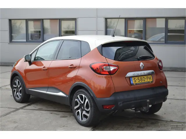 Renault Captur 0.9 TCe Helly Hansen 2014 Benzine 4