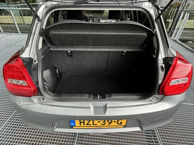 Suzuki Swift 1.2 Stijl 2020 Benzine 9