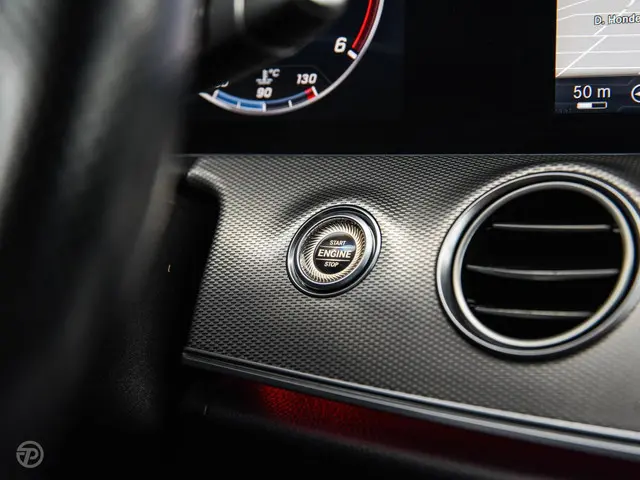 Mercedes-Benz E-Klasse 220 d Prestige Plus 2016 Diesel 24