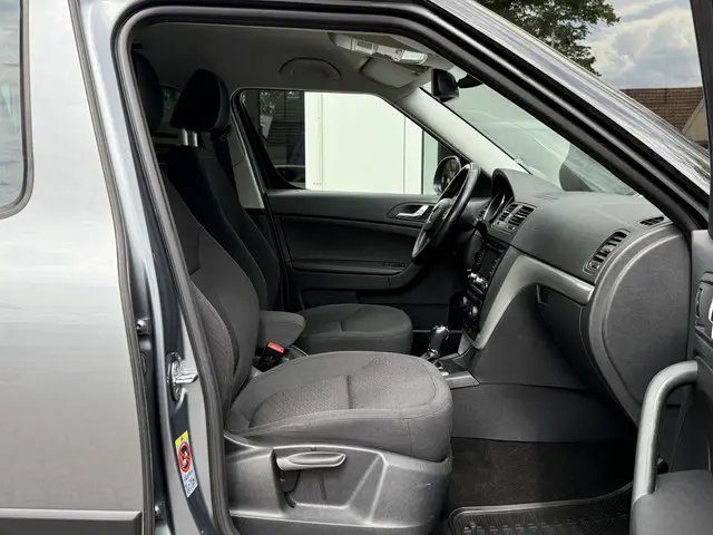 Škoda Yeti 1.2 TSI Elegance DSG 2013 Benzine 32