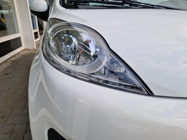 Peugeot 107 1.0 Active 2013 Benzine 19