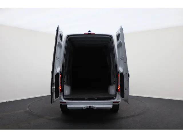 Mercedes-Benz Sprinter 317 CDI AUT. L2H2 2023 Diesel 13