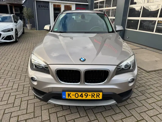 BMW X1 SDrive20i Business+/ Camera / Trekhaak . 2013 Benzine 3