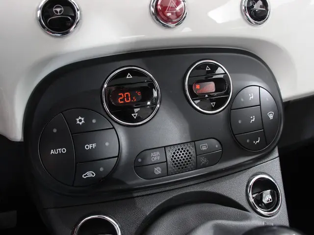 Fiat 500 1.0 Hybrid Dolcevita 2022 Benzine 21