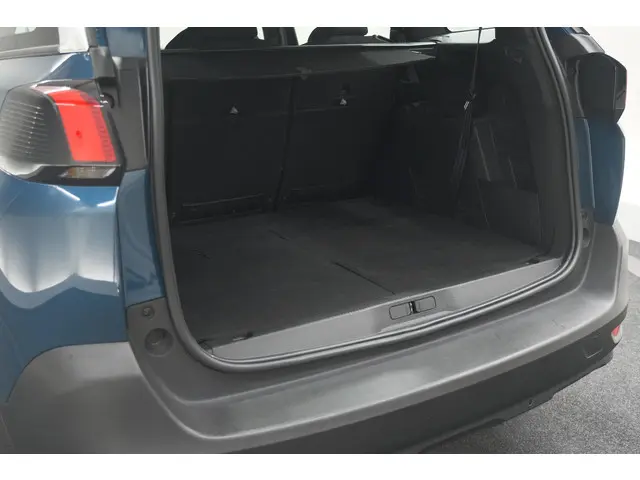 Peugeot 5008 PureTech 130 EAT8 Active Pack 2023 Benzine 64
