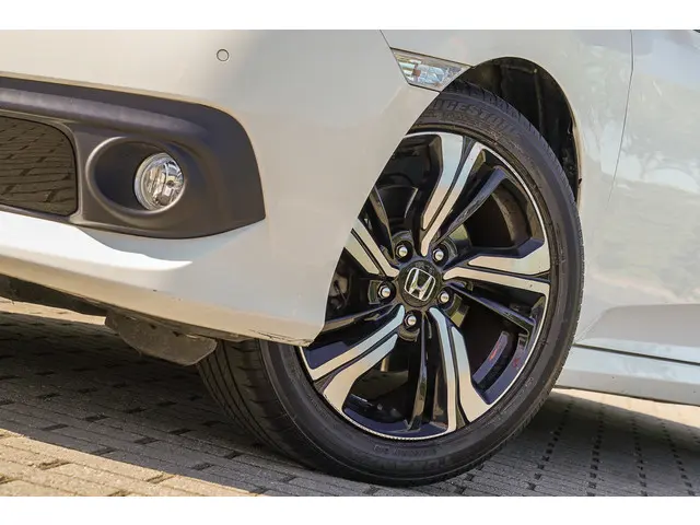 Honda Civic 1.5i VTEC ELEGANCE TURBO 182 PK 2018 Benzine 12