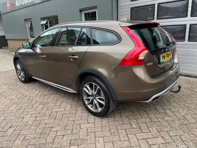 Volvo V60 3