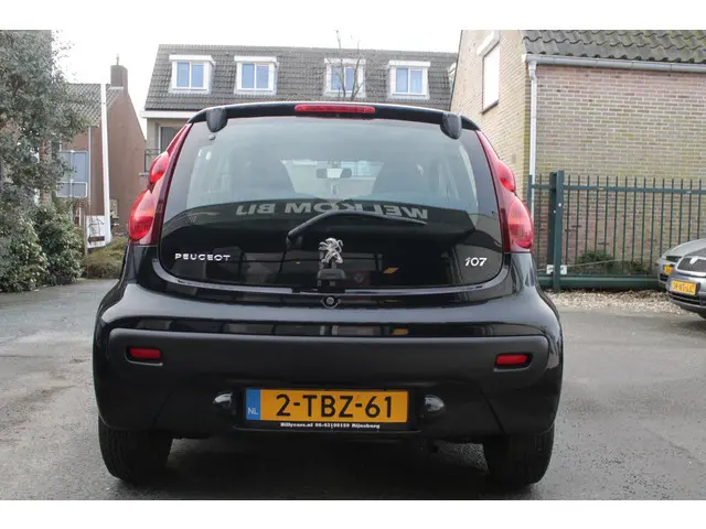 Peugeot 107 1.0 Access Accent 5 Drs | Airco 2013 Benzine 5