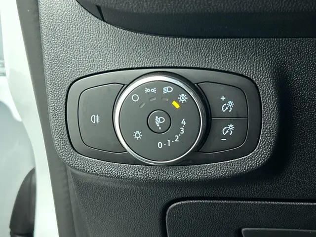 Ford Fiesta 1.0 EcoBoost Hybrid ST-Line 2022 Benzine 22