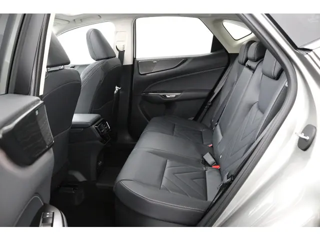 Lexus NX 450h+ AWD President Line 2025 Hybride Benzine 42