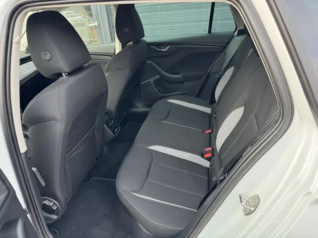 Škoda Kamiq 1.0 TSI Business Edition 2025 Benzine 5