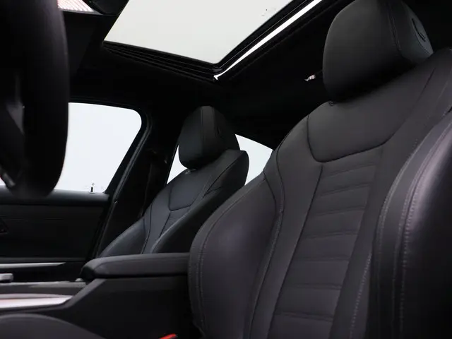 BMW 3 Serie Sedan 320e 2025 Hybride Benzine 11