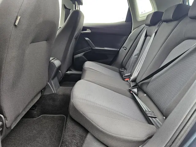 SEAT Arona 1.0 TSI Business Connect 2023 Benzine 7