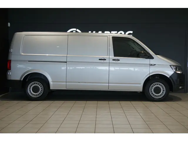 Volkswagen Transporter 2.0 TDI L2H1 Highline 2016 Diesel 7