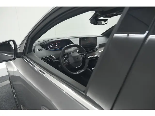 Peugeot 5008 PureTech 130 GT 2024 Benzine 2